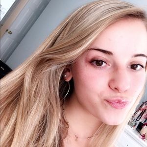 Meet your Posher, Danielle